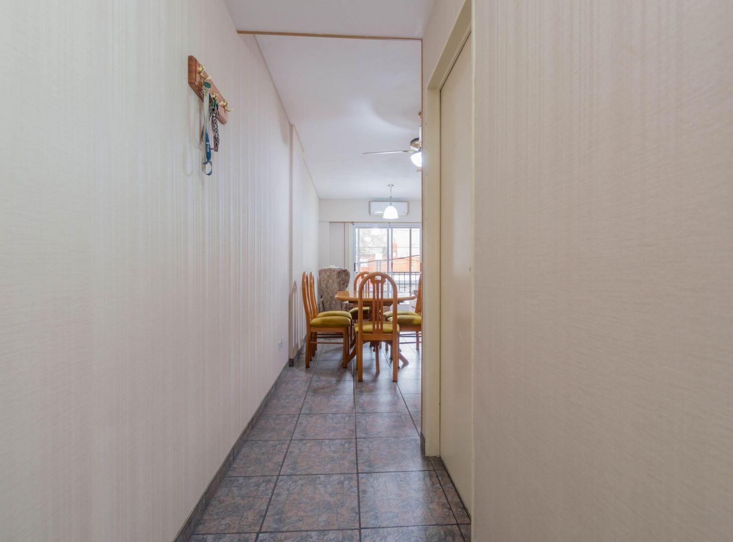 Foto de VENTA DEPARTAMENTO 4 AMB C/BALCON - V. URQUIZA, imagen 4