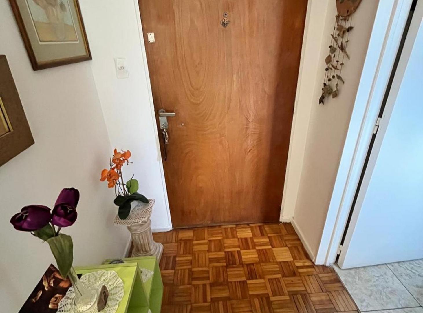 Foto de VENTA MAGNIFICO 2 AMBIENTES COLEGIALES APT CREDITO, imagen 2