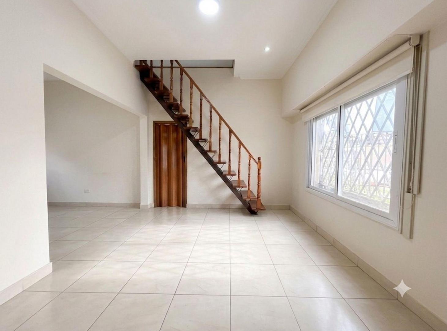 Foto de VENTA PH 4 AMB. Terraza. Parrilla. Garage, imagen 1