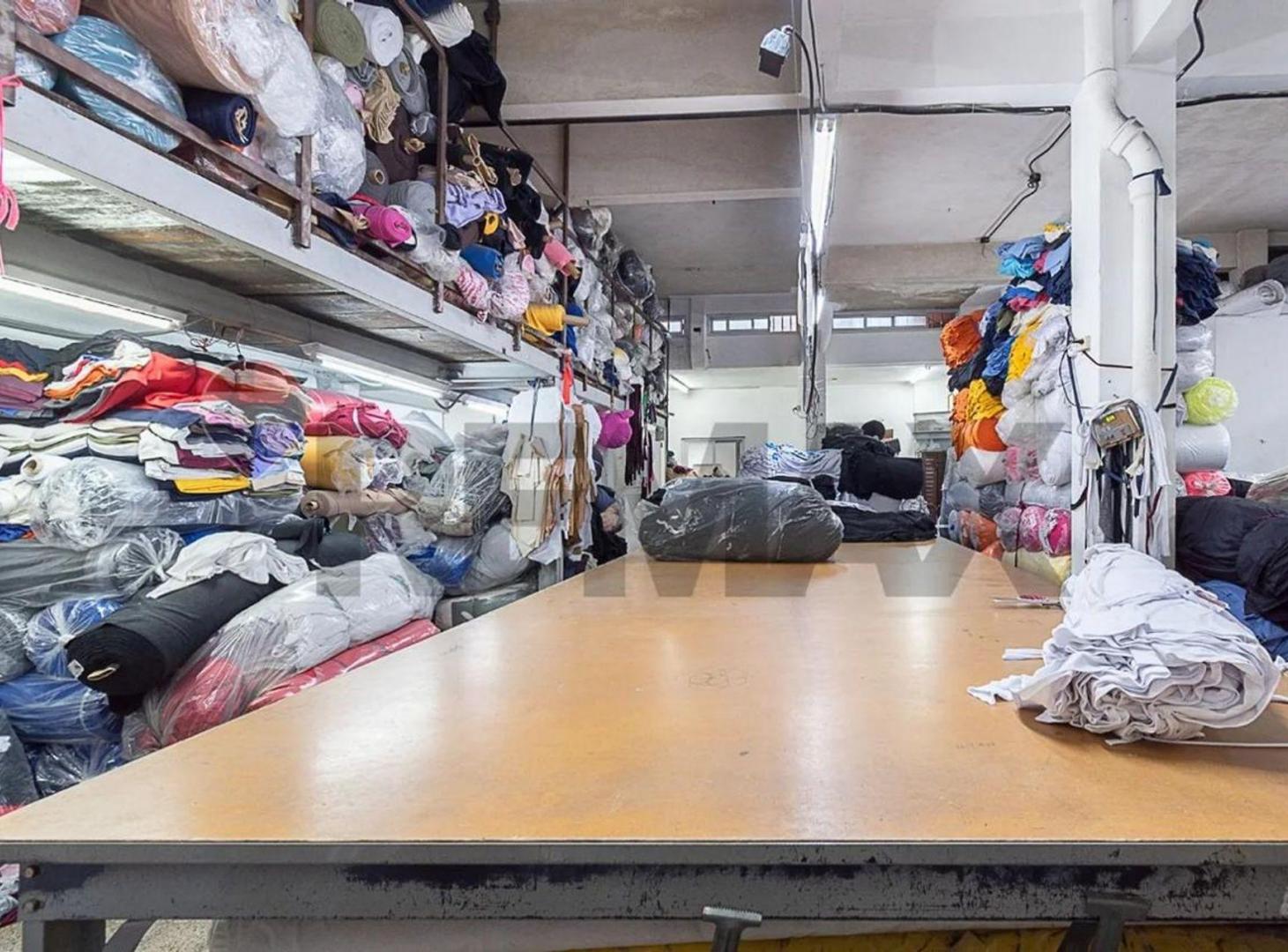 Foto de LOCAL COMERCIAL AL FTE-DEPOSITO-SOTANO -340 M2 APX, imagen 3