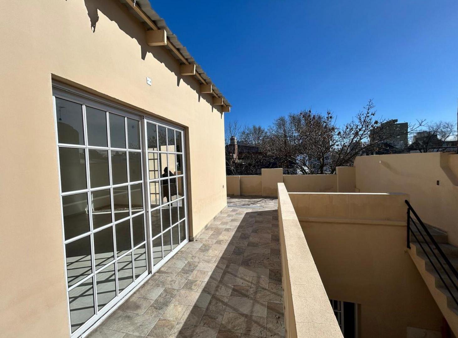 Foto de CASA REFACCIONADA A NUEVA 4/5 AMB QUINCHO TERRAZA, imagen 5