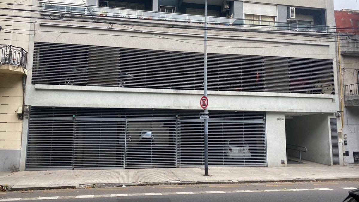 Foto de Venta - cochera c/ acceso independiente - Almagro, imagen 5