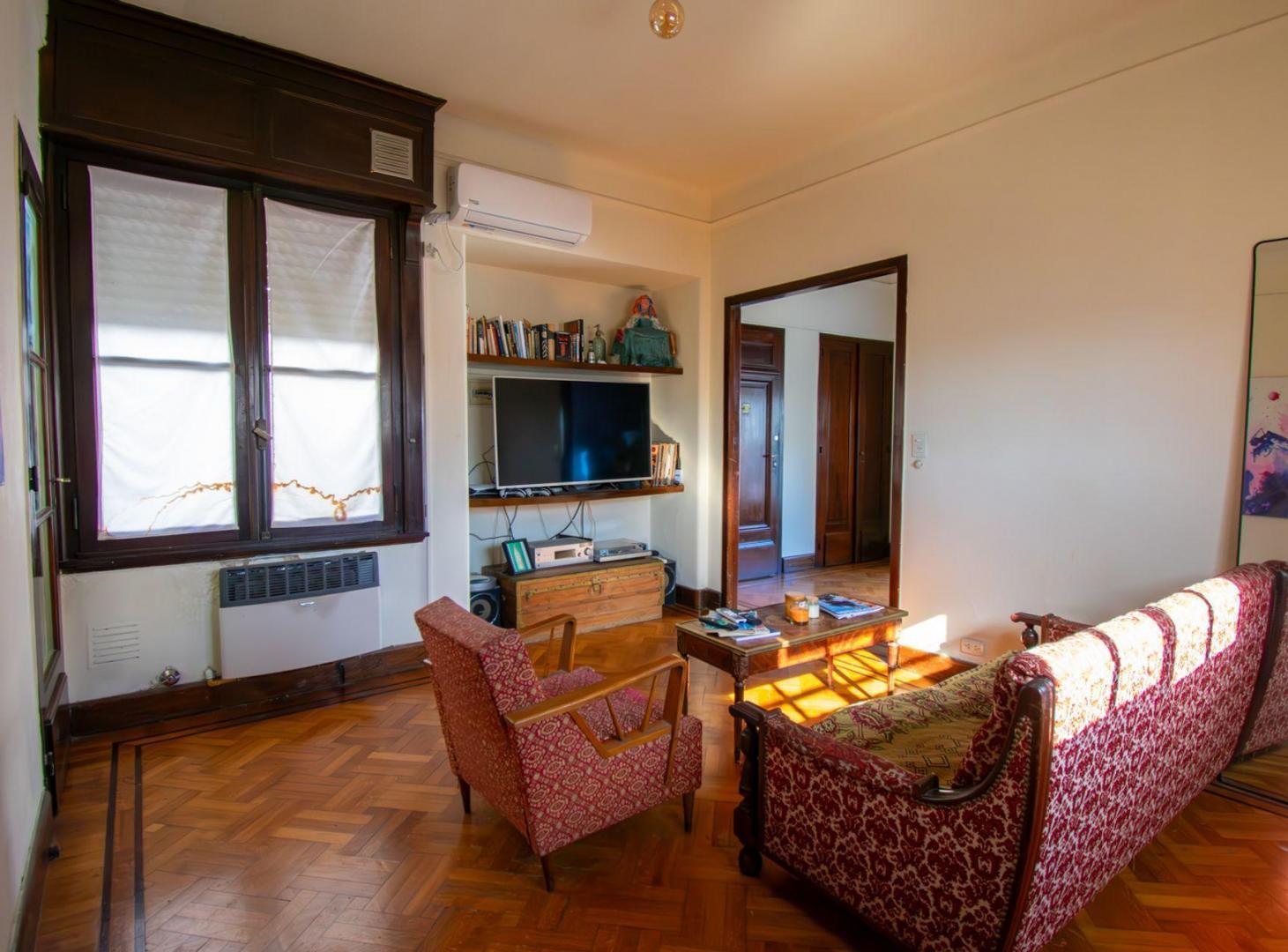 Foto de VENTA GRAN 2 AMBIENTES CON BALCON MONSERRAT, imagen 3