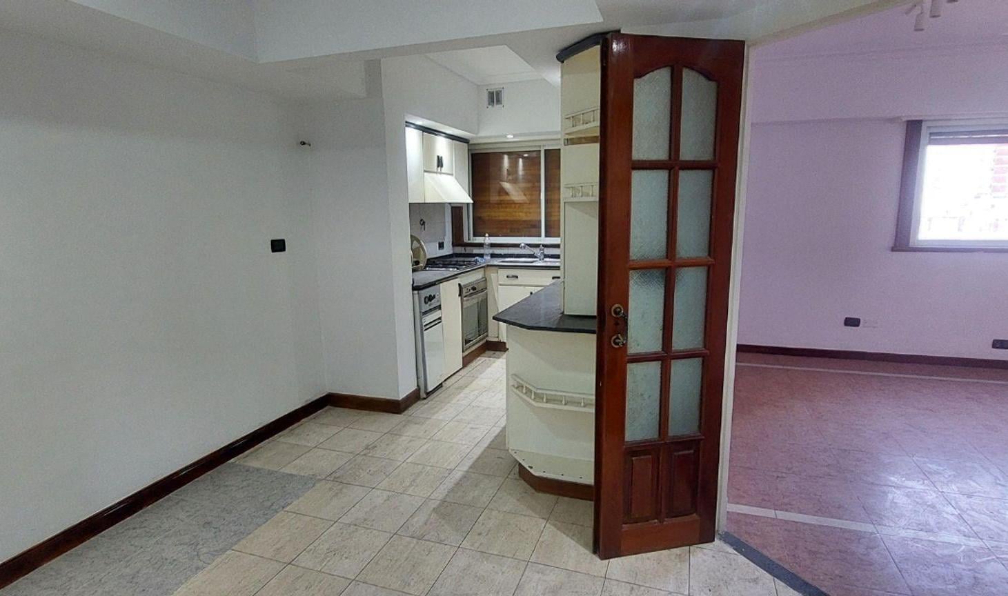 Foto de Departamento en Venta Avellaneda 5 Amb Cochera, imagen 2