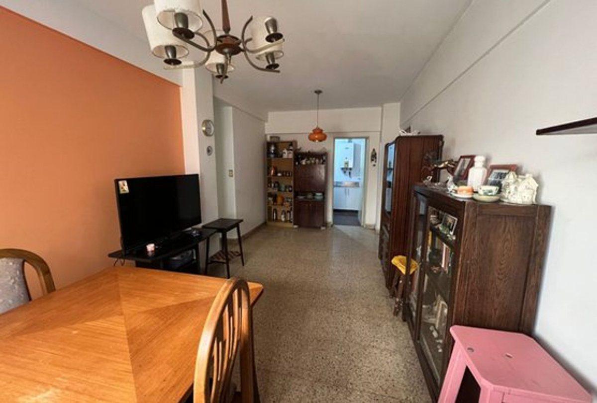 Foto de VENTA 4 AMB C/PATIO EN VILLA URQUIZA OPORTUNIDAD, imagen 2