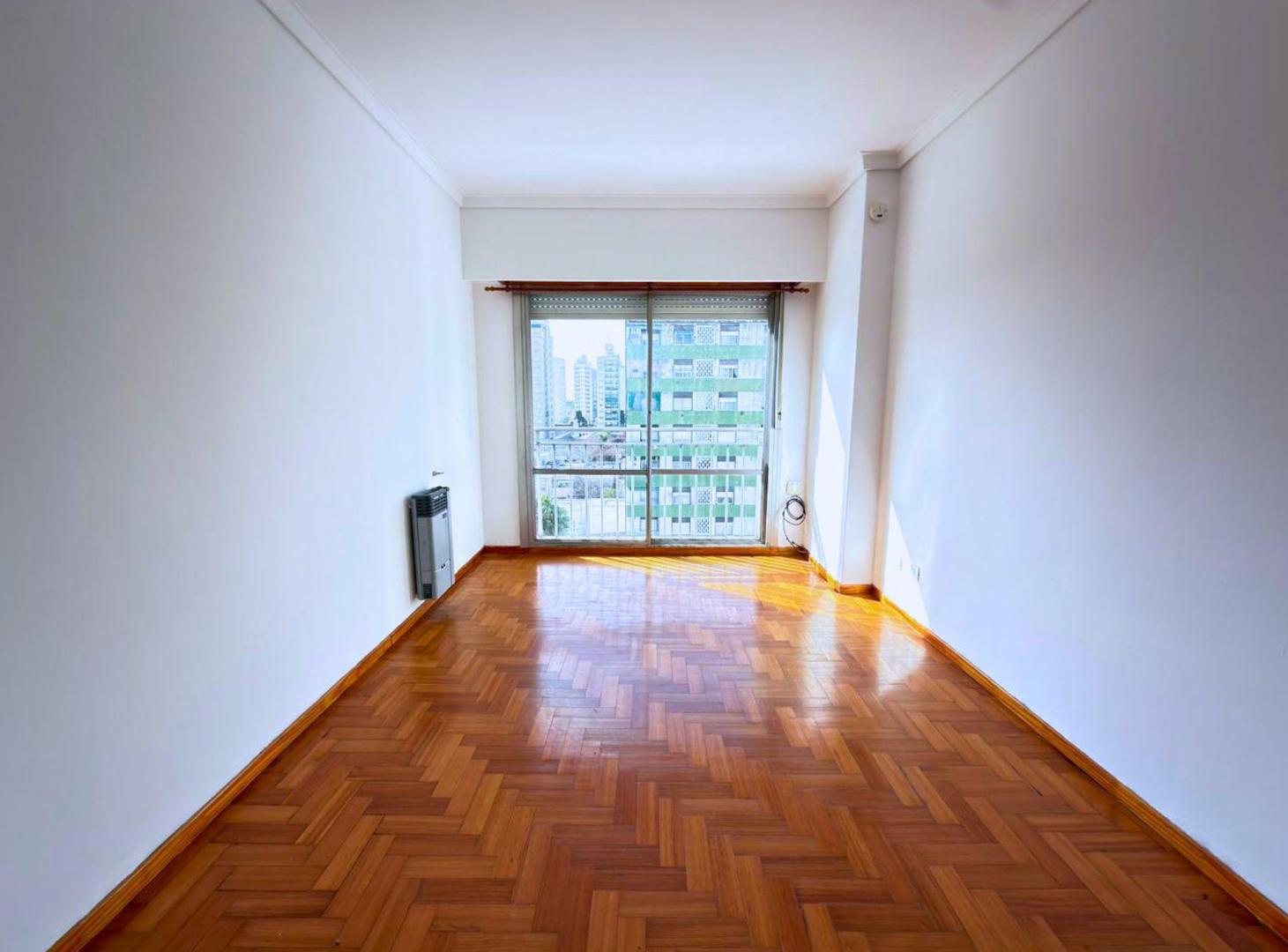 Foto de VENTA DEPTO 2 AMB CON BALCÓN FRANCÉS, QUILMES, imagen 3