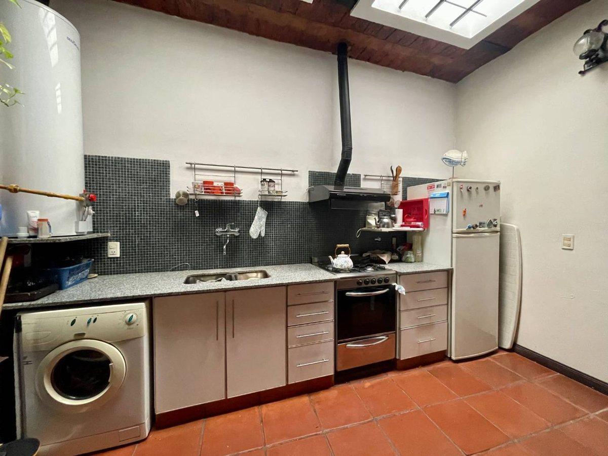 Foto de Venta casa jardin lote propio remodelada Castelar, imagen 4
