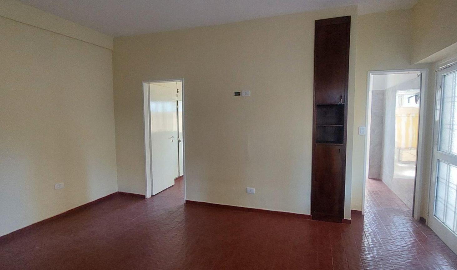 Foto de PH en Venta Olivos 2 Ambientes RECICLADO Patio, imagen 1