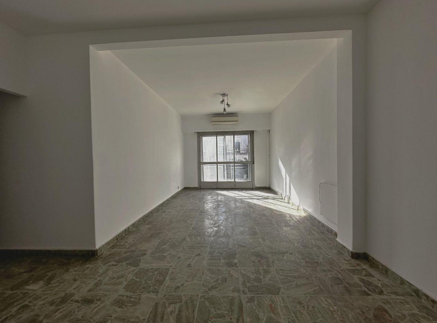 Foto de Venta depto 4 Amb, balcon, Balvanera. Apto Credito, imagen 1