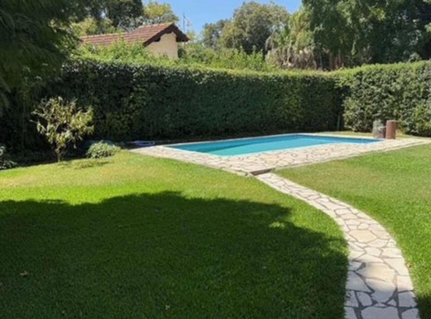 Foto de Venta Casa doble lote Los Troncos C.Club Impecable, imagen 2