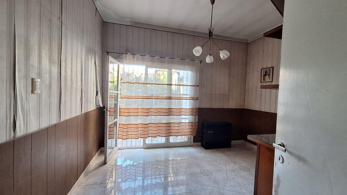 Foto de VENTA casa Quilmes - 4 amb + jardin y terraza, imagen 2