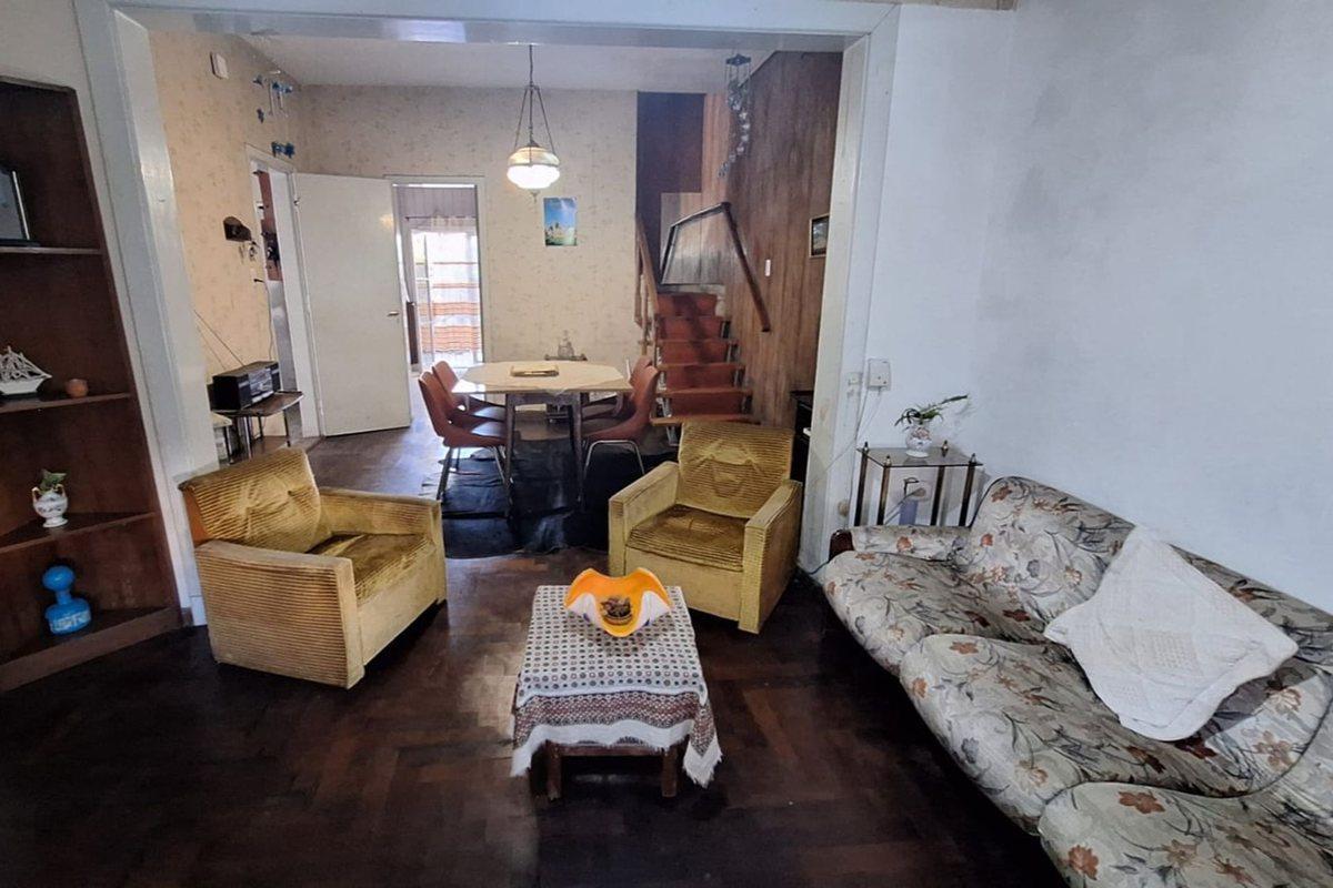 Foto de VENTA casa Quilmes - 4 amb + jardin y terraza, imagen 1