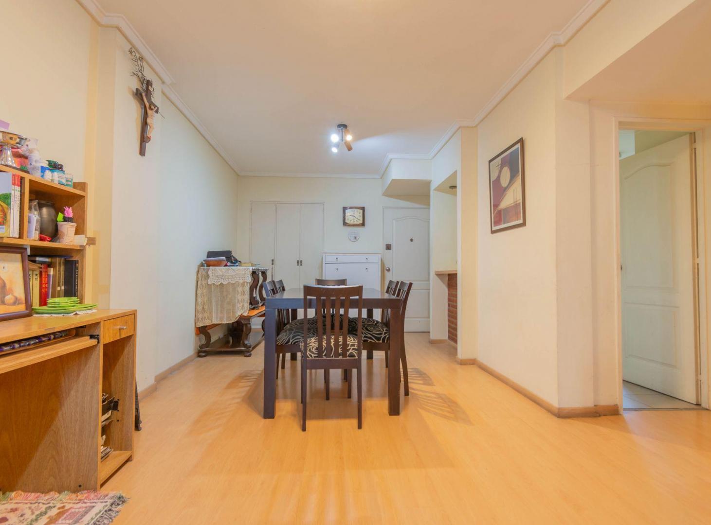 Foto de VENTA DEPTO 4 AMBIENTES Y 2 COCHERAS EN CABALLITO, imagen 4