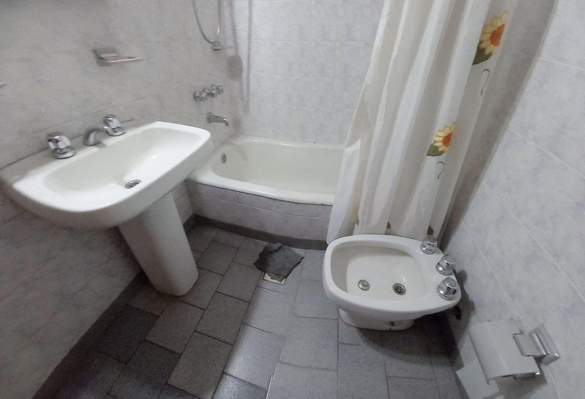 Foto de VENTA CASA MULTIFAMILIAR CON PATIO, SAN JUSTO, imagen 5