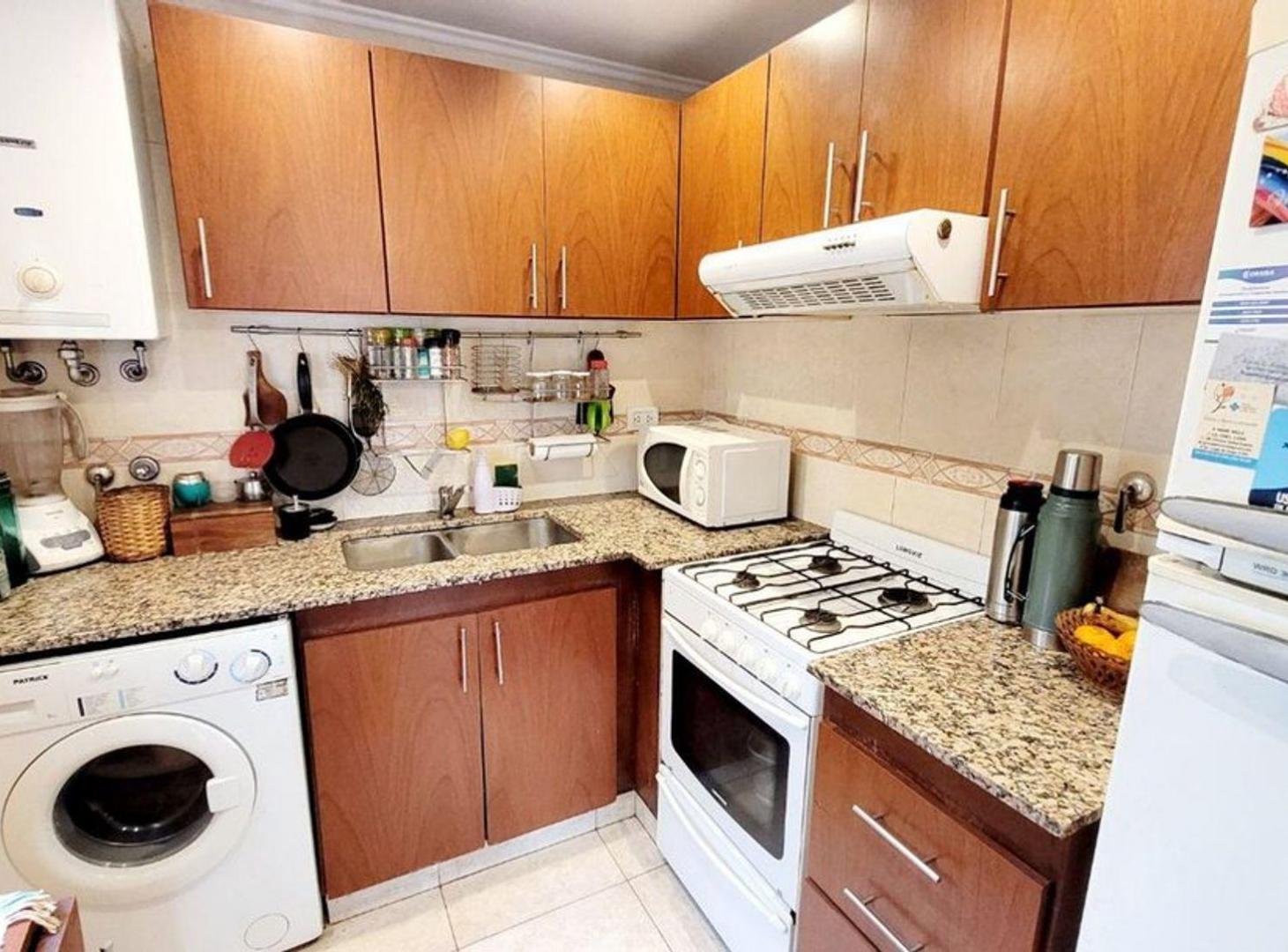 Foto de VENTA DEPARTAMENTO CON COCHERA, imagen 2