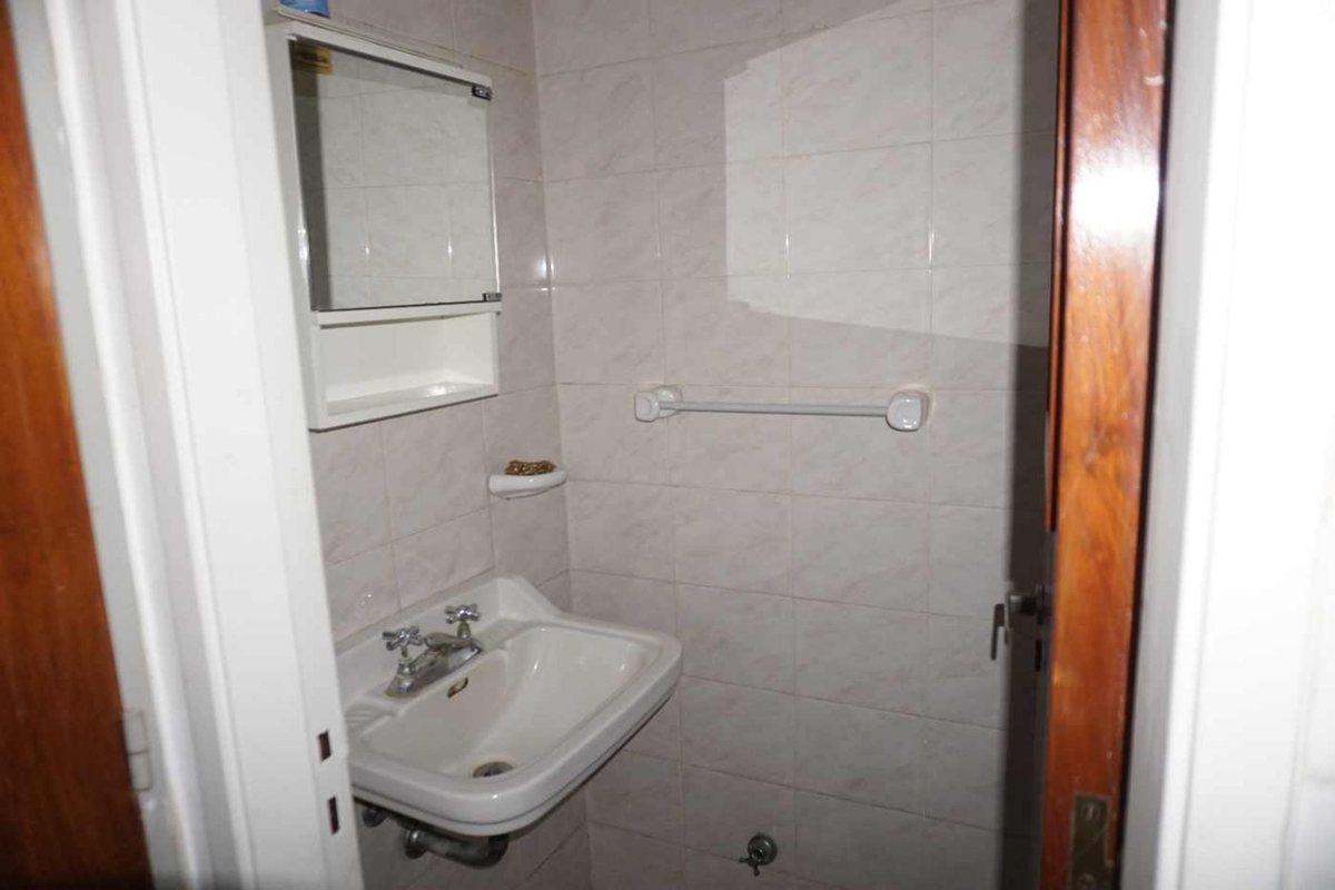 Foto de VENTA OFICINA EN LAVALLE 1900 ED MANIFOLD, imagen 5