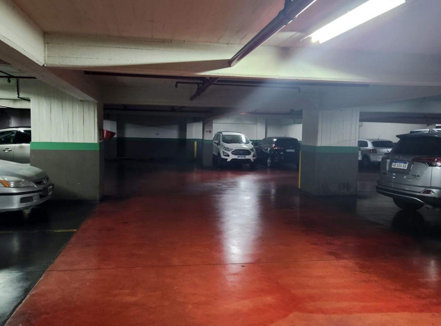 Foto de VENTA COCHERA PARA DOS AUTOS EN BELGRANO, imagen 1