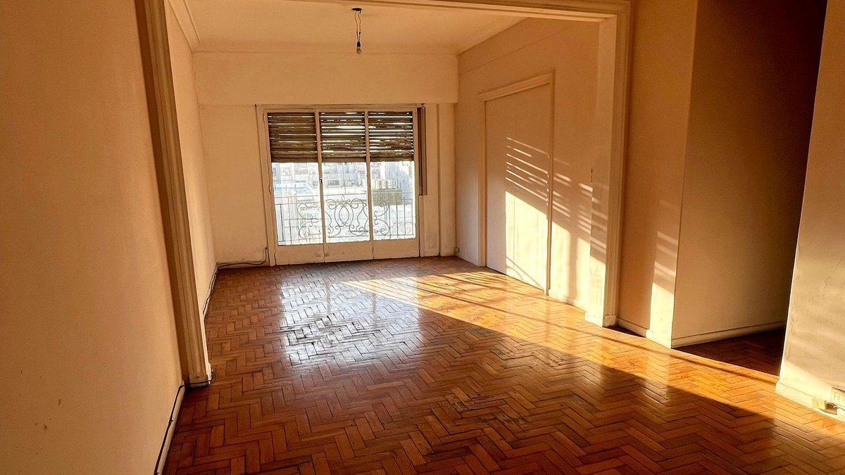 Foto de Venta Balvanera 4 Amb de estilo balcón al frente, imagen 1