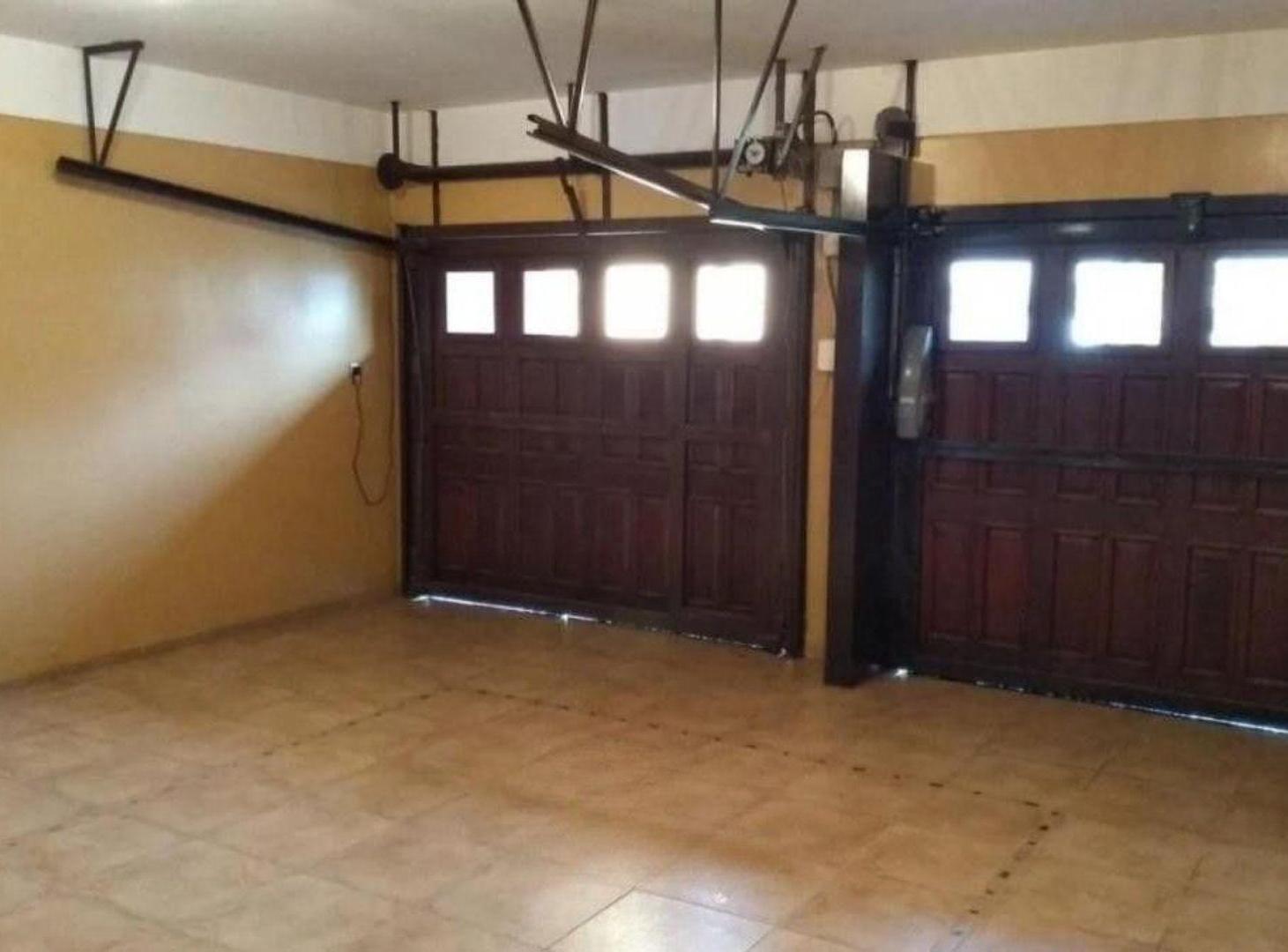 Foto de VENTA CASA CON PISCINA RAMOS MEJÍA, imagen 2