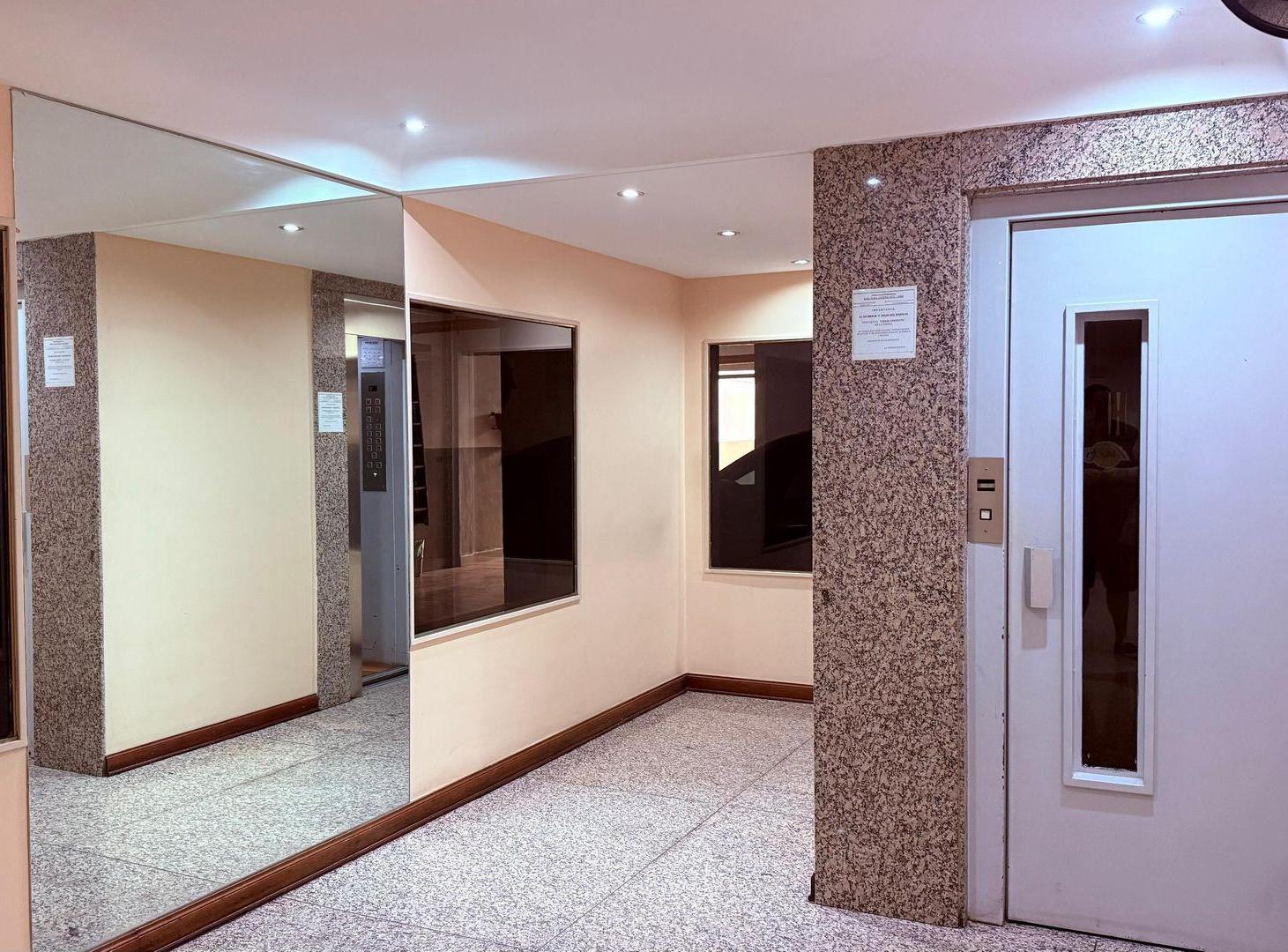 Foto de VENTA 4 AMBIENTES CON DEP. COCHERA PEDRO GOYENA, imagen 2