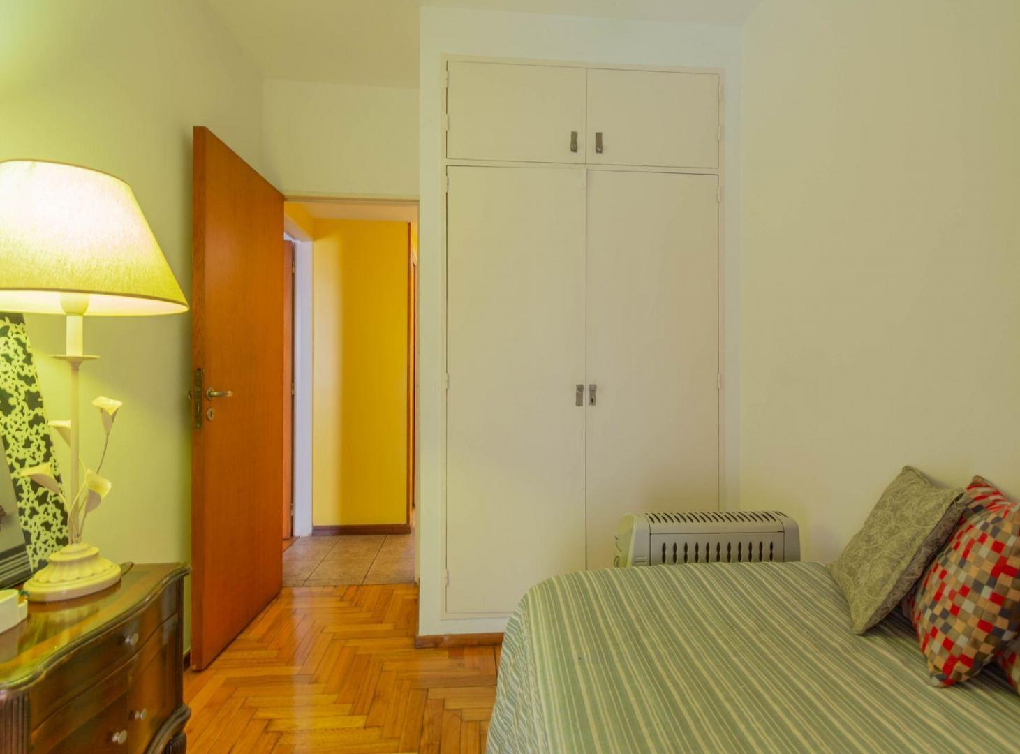 Foto de VENTA DEPTO 4 AMB CON DEPEND Y COCHERA EN BELGRANO, imagen 5