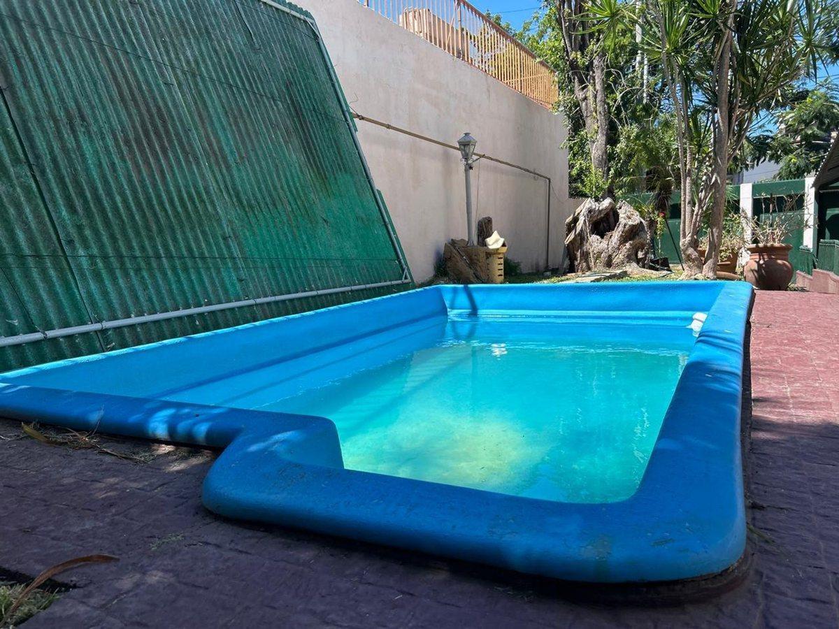 Foto de CASA CON JARDIN Y PILETA +DEPARTAMENTO- EXCELENTE, imagen 3