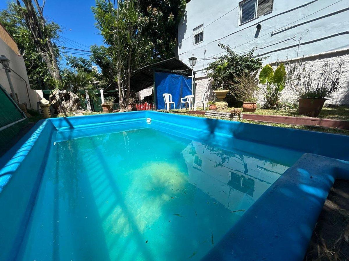 Foto de CASA CON JARDIN Y PILETA +DEPARTAMENTO- EXCELENTE, imagen 2