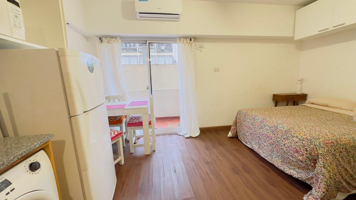 Foto de VENTA MONOAMBIENTE - AMOBLADO CON BALCON, imagen 1
