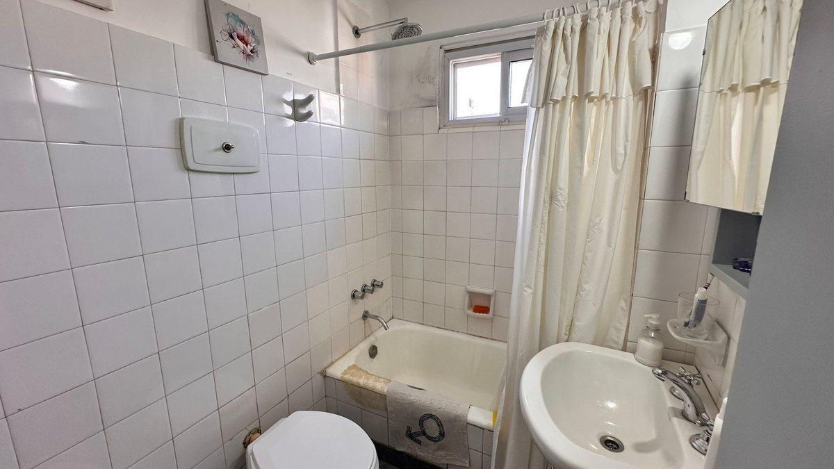 Foto de VENTA DOS AMBIENTES CON BALCON - CABALLITO, imagen 3