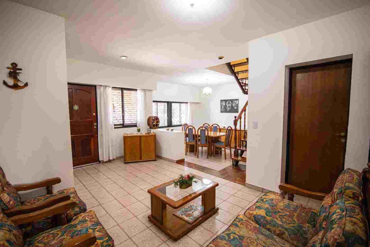 Foto de Venta casa con jardín y terraza V Pueyrredon!!, imagen 4
