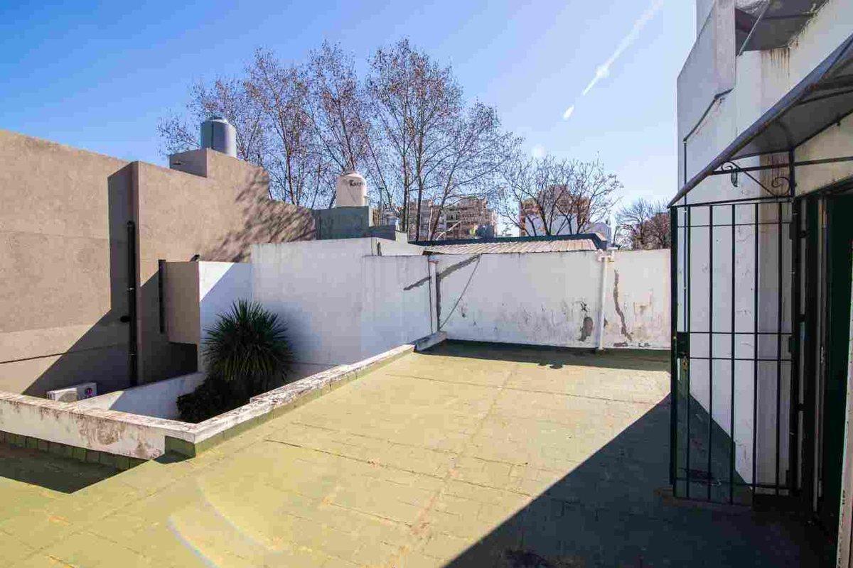 Foto de Venta casa con jardín y terraza V Pueyrredon!!, imagen 2