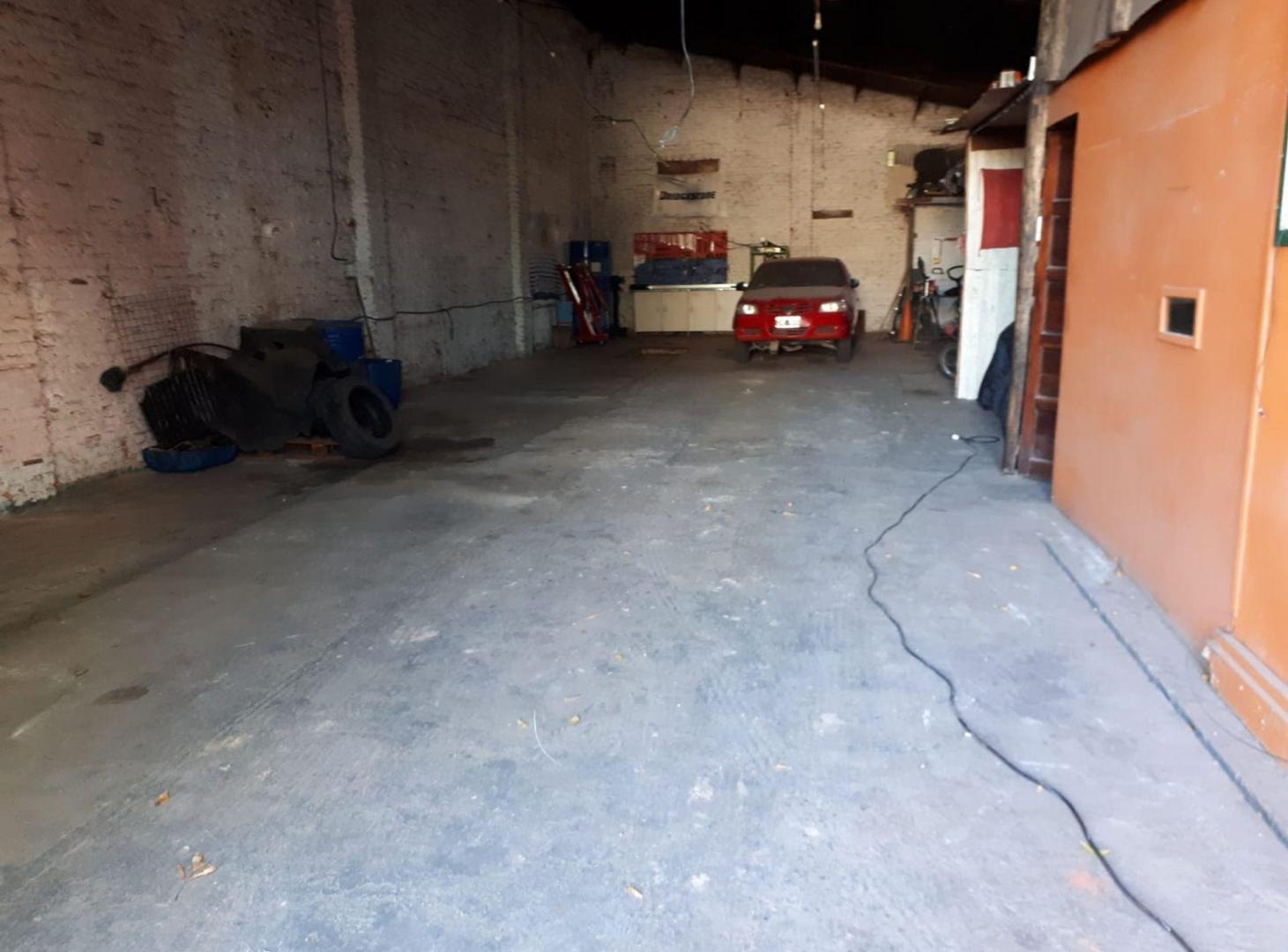 Foto de Venta casa y locales y galpón en bloque comercial, imagen 4