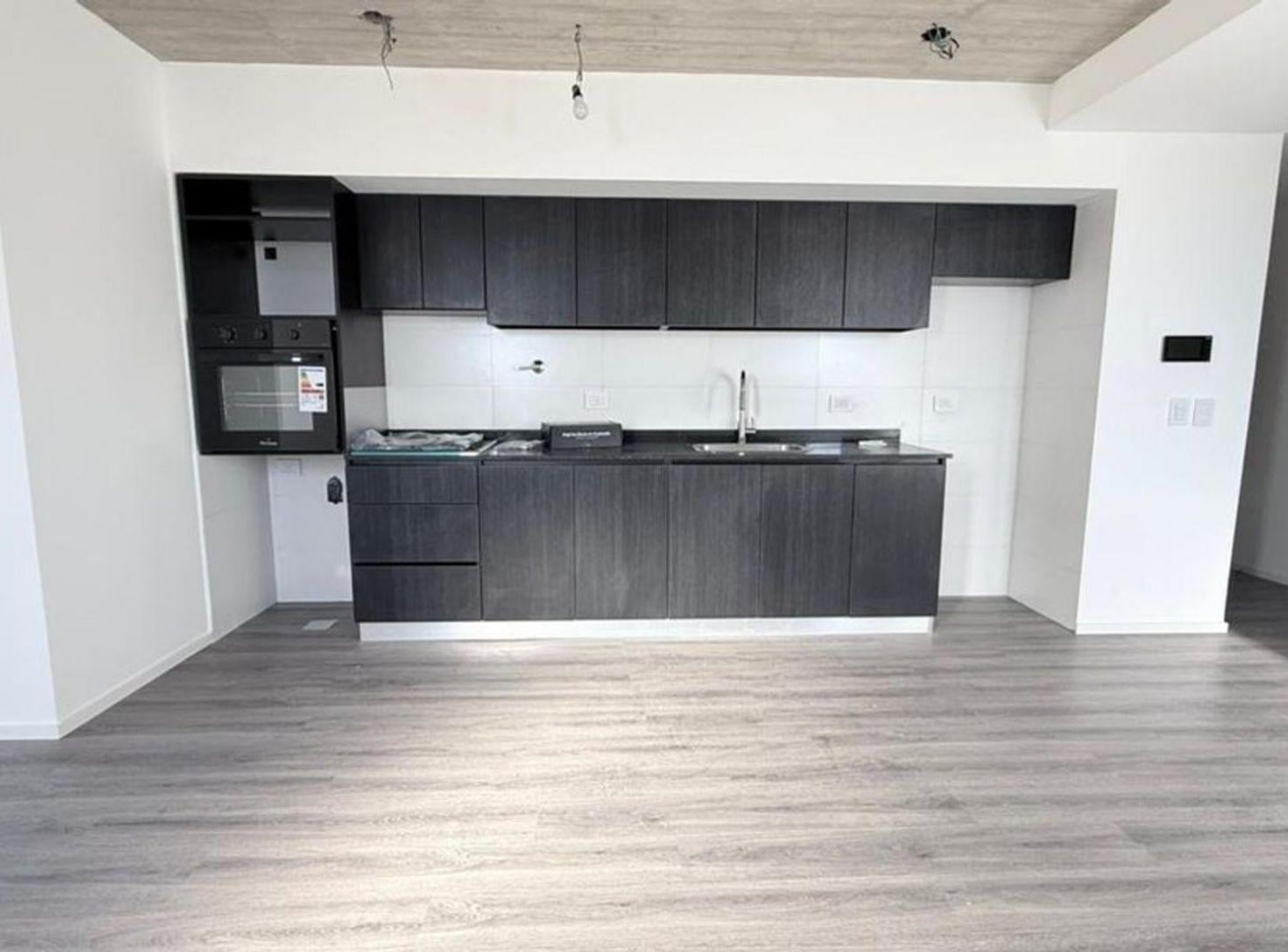 Foto de DEPARTAMENTO 3 AMBIENTES CON COCHERA-VILLA DEVOTO, imagen 1