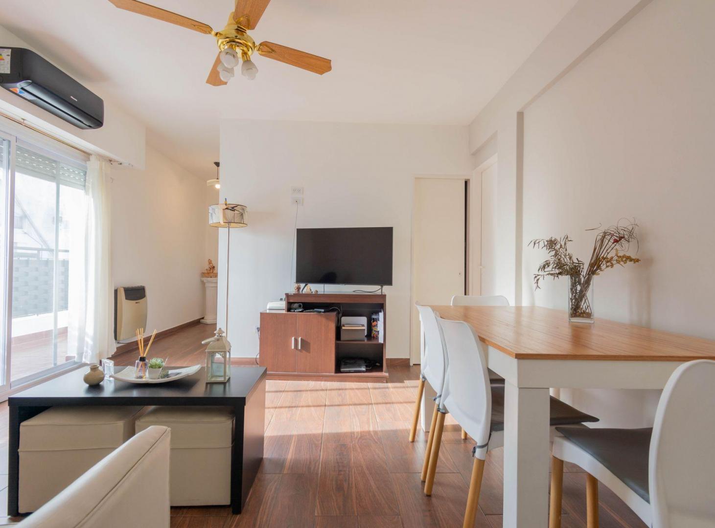 Foto de VENTA DEPTO 2 AMB CON BALCON ATERRAZADO EN ALMAGRO, imagen 1