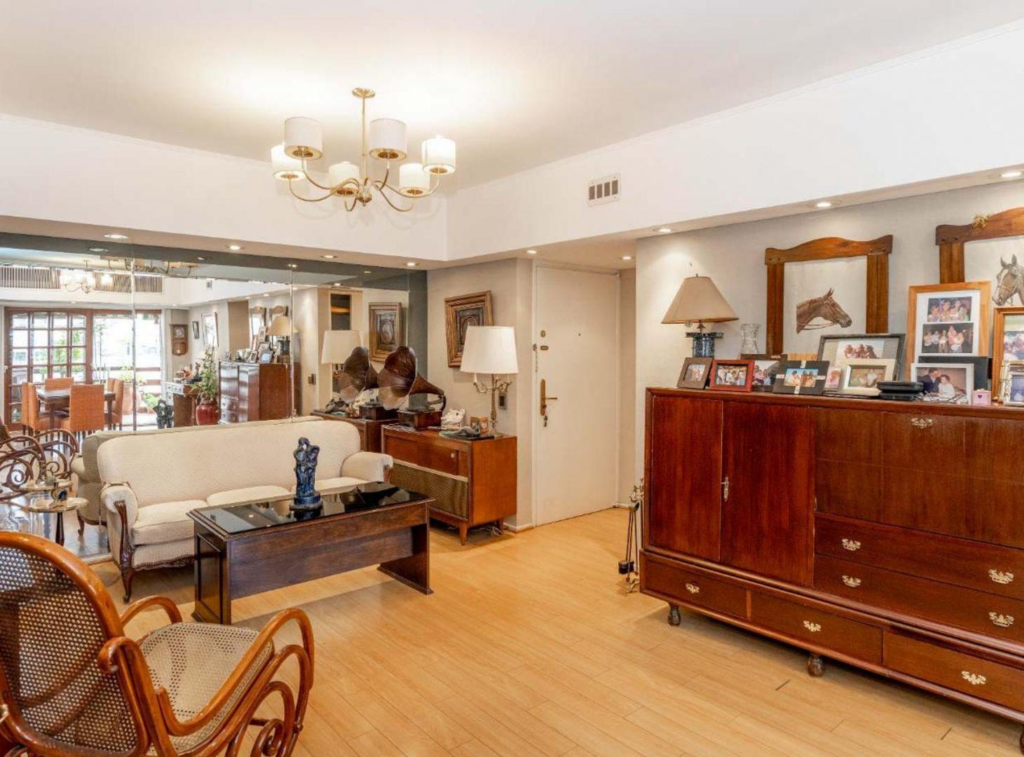 Foto de VENTA DEPARTAMENTO DE 3 AMB/ COCHERA EN CABALLITO, imagen 4