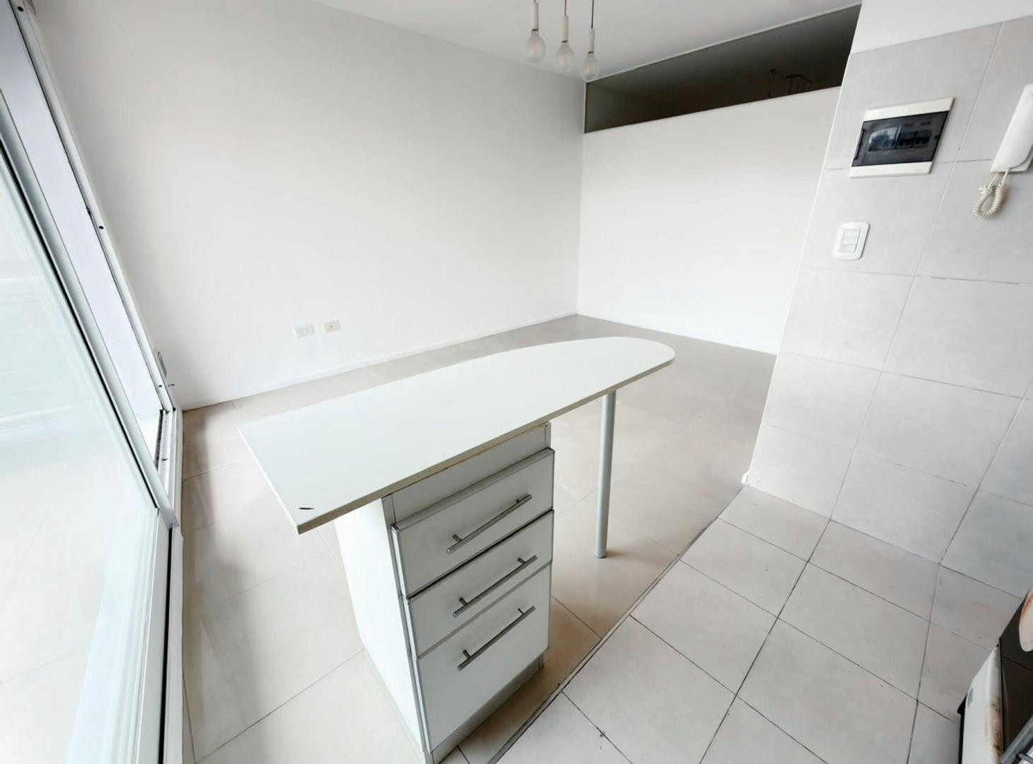 Foto de VENTA MONOAMBIENTE DIVIDIDO CON BULERA, FLORES, imagen 5