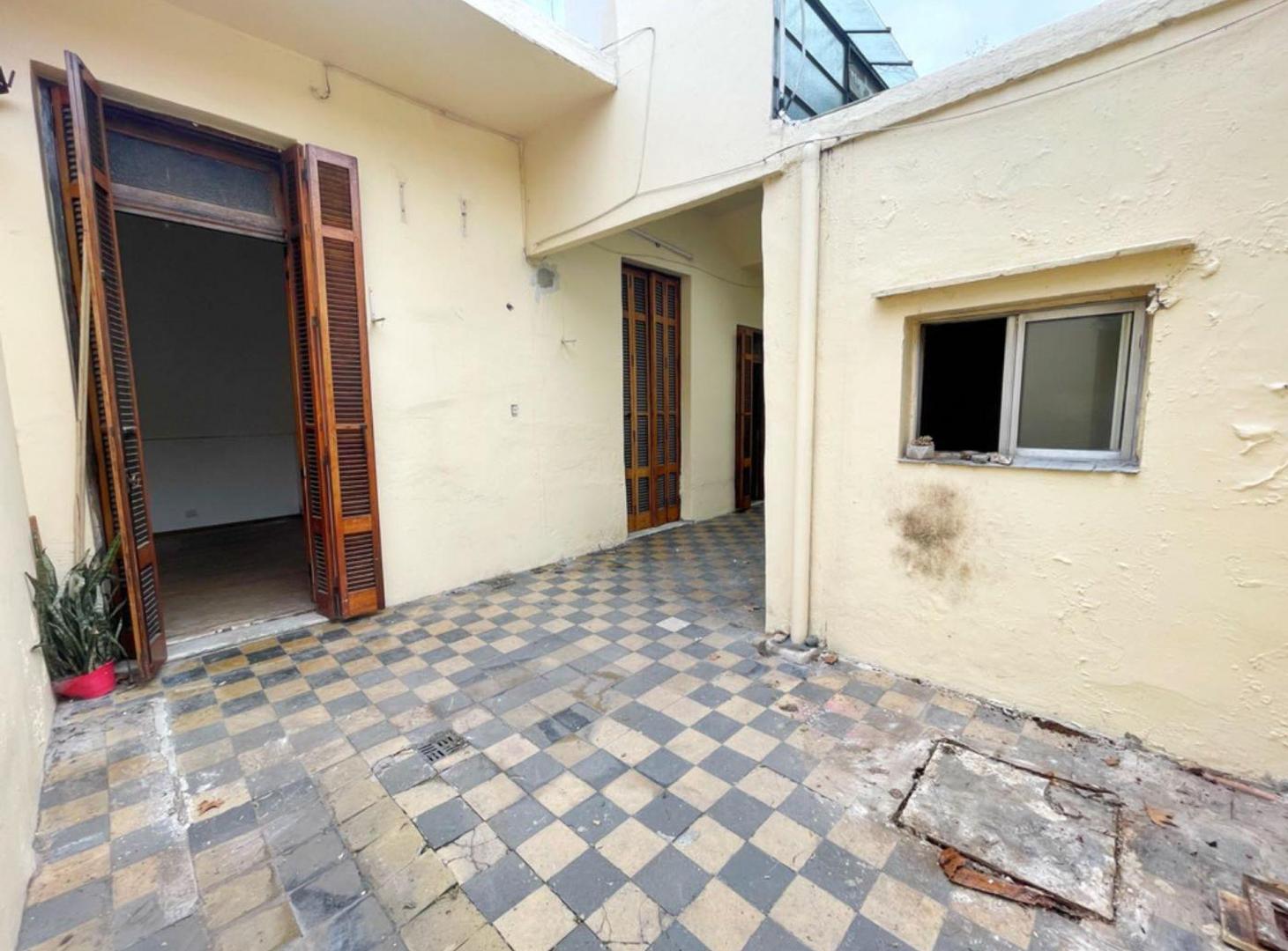 Foto de VENTA PH 3 AMB CON ESCRITORIO. PATIO Y TERRAZA, imagen 2