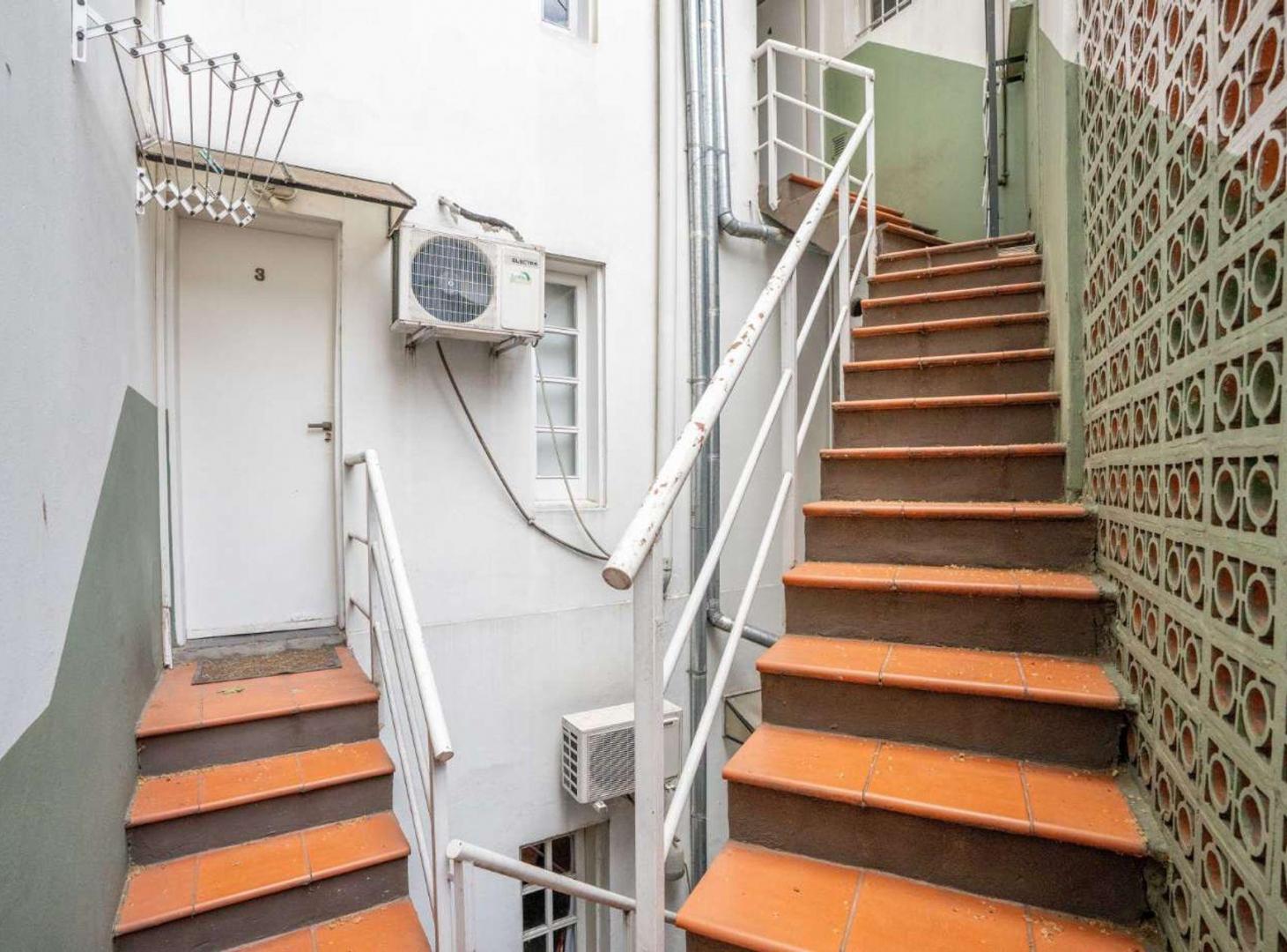 Foto de EDIFICIO EN VENTA - 4 DEPARTAMENOS EN BLOCK, imagen 1