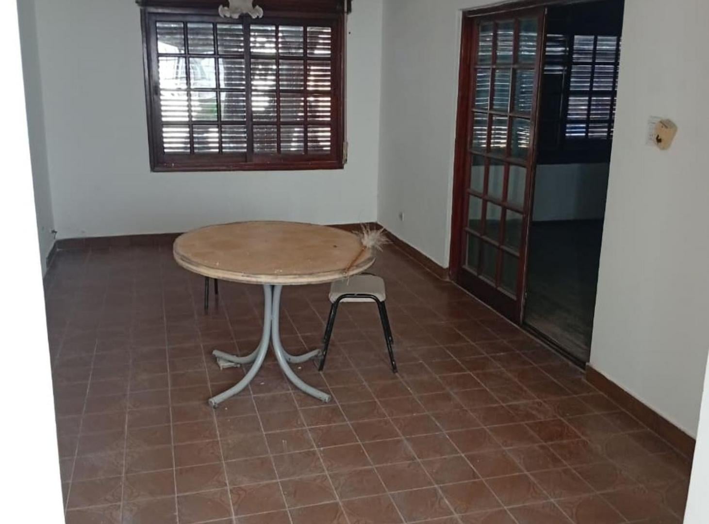 Foto de VENDE PH 4 AMB Y LOCAL A REFACC EN PARQUE CHACABUC, imagen 4
