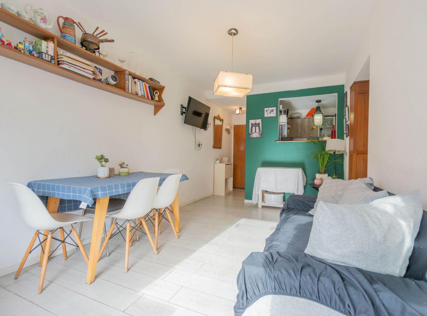 Foto de VENTA DEPARTAMENTO 2 AMBIENTES CON BALCON FLORES, imagen 5
