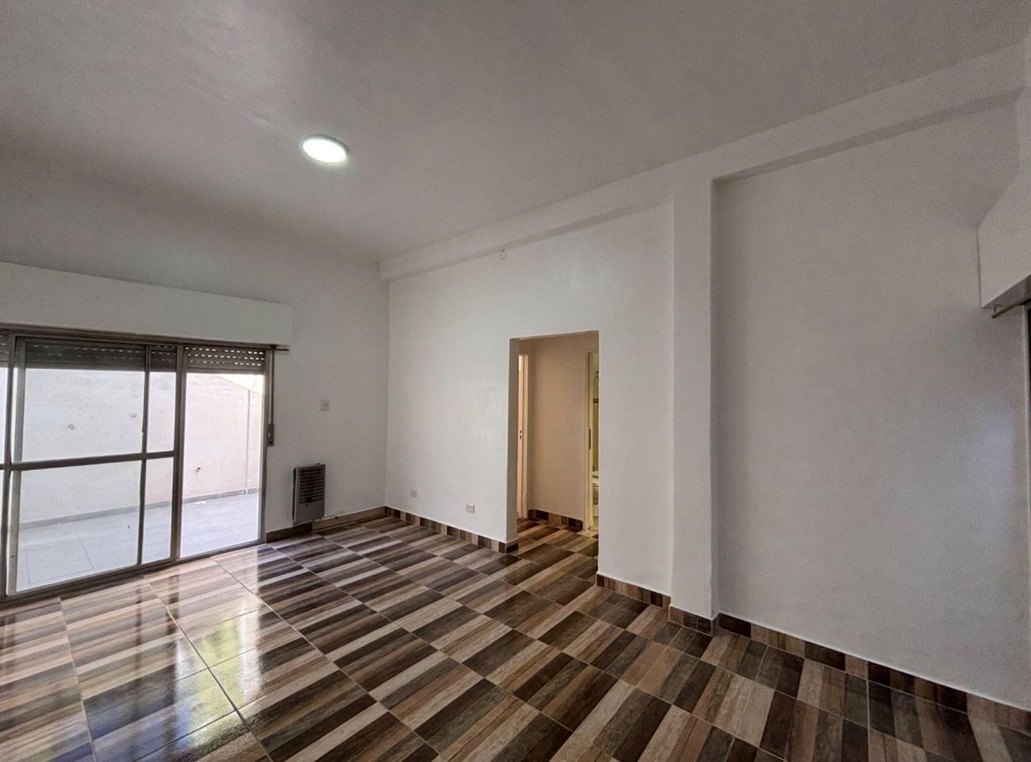 Foto de PH 3 AMB EN ALQUILER – SIN EXPENSAS – SAN MARTÍN, imagen 2