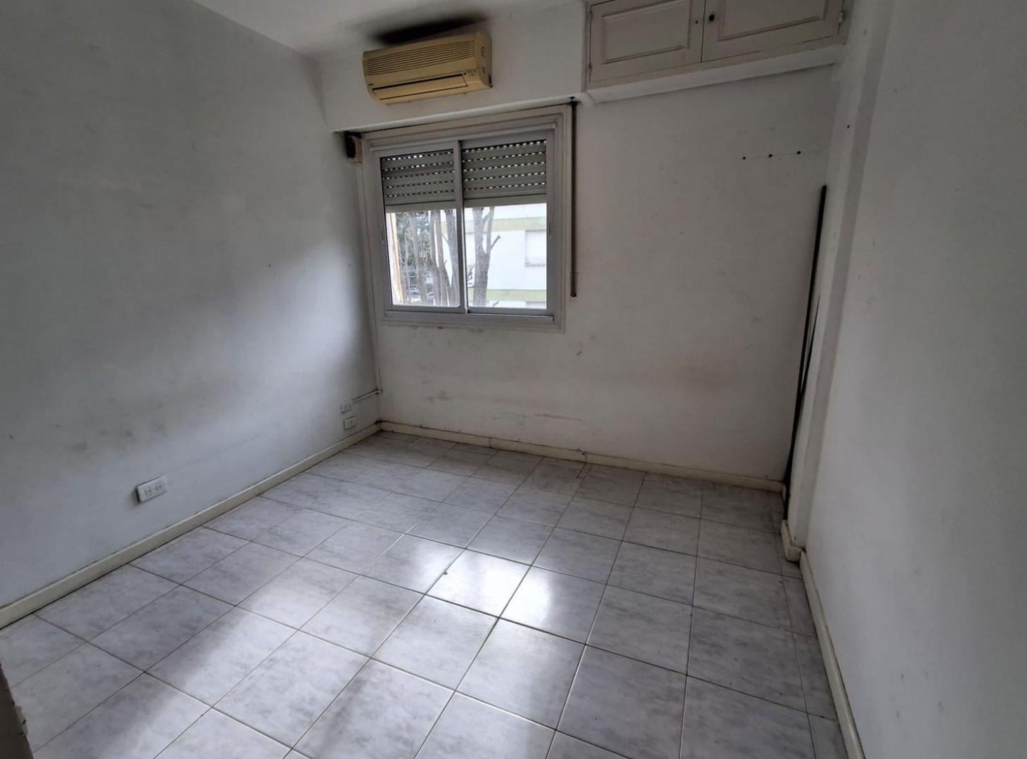Foto de Departamento en Venta en Saavedra dos amb p/escal, imagen 3
