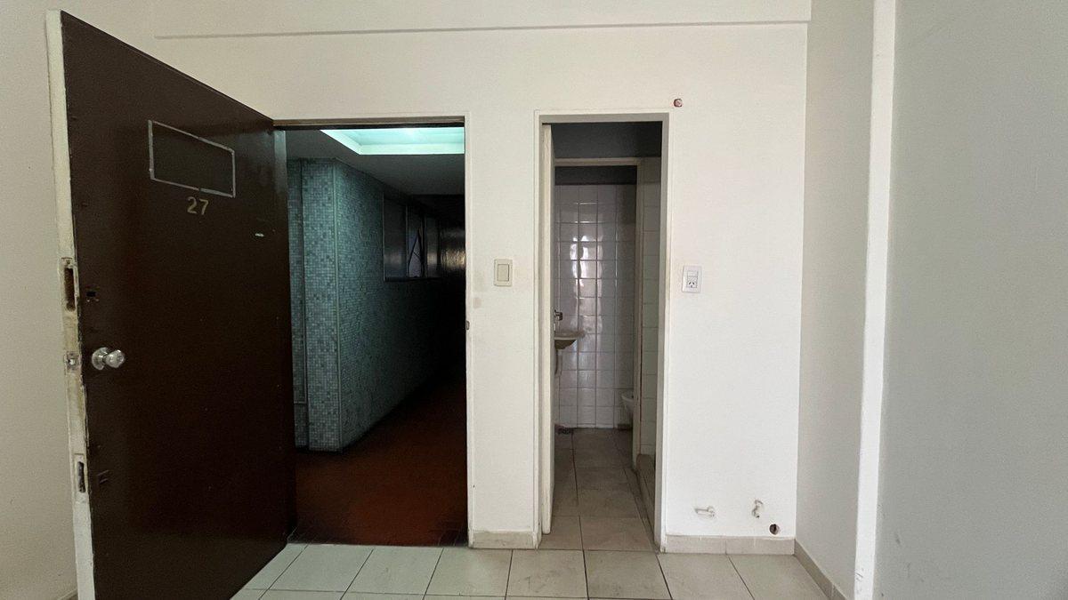Foto de Oficina en Venta, c/ Baño privado. Luminosa. Once, imagen 4