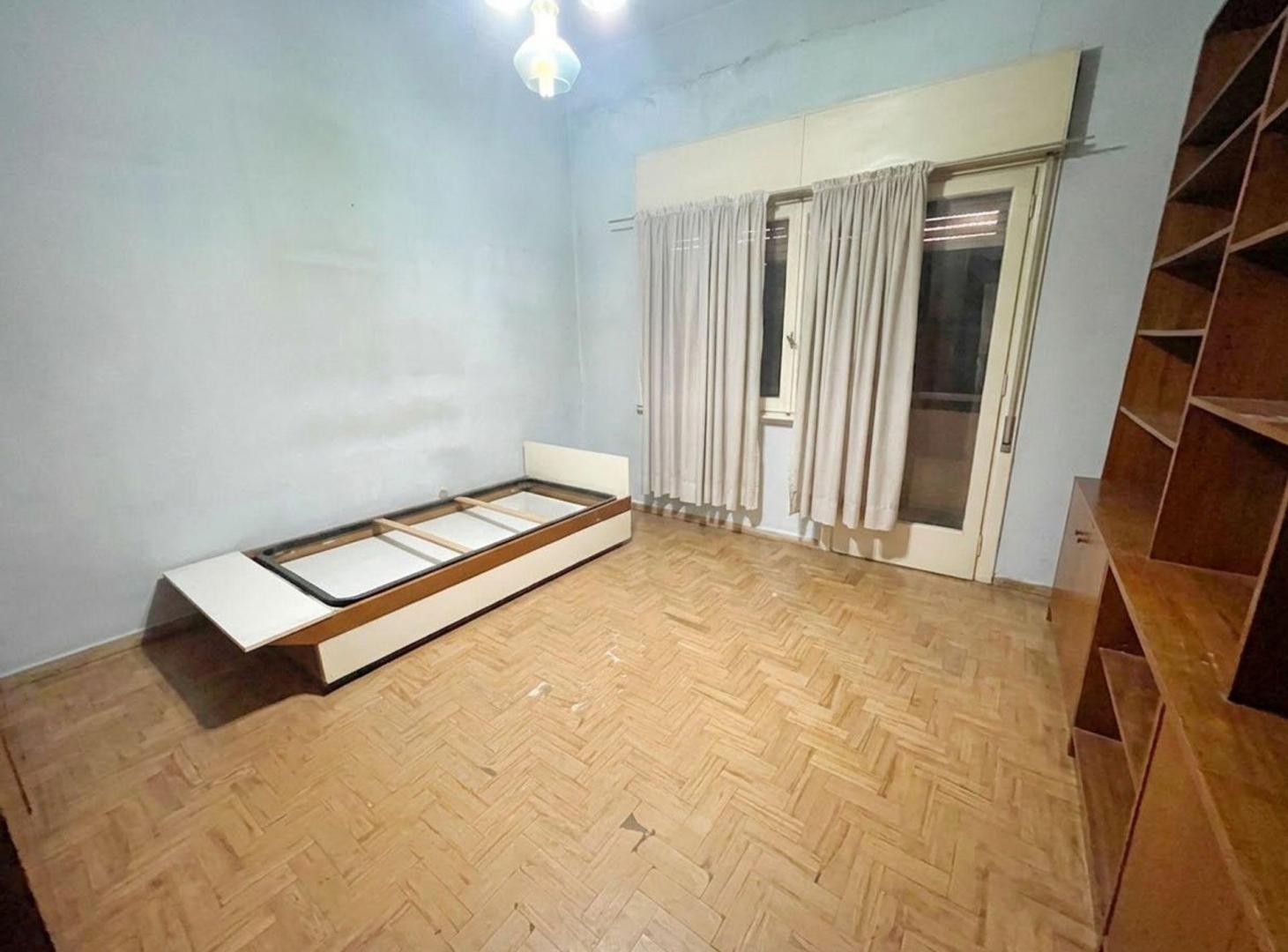 Foto de VENTA CASA LOTE PROPIO EN GERLI CON TERRAZA, imagen 5