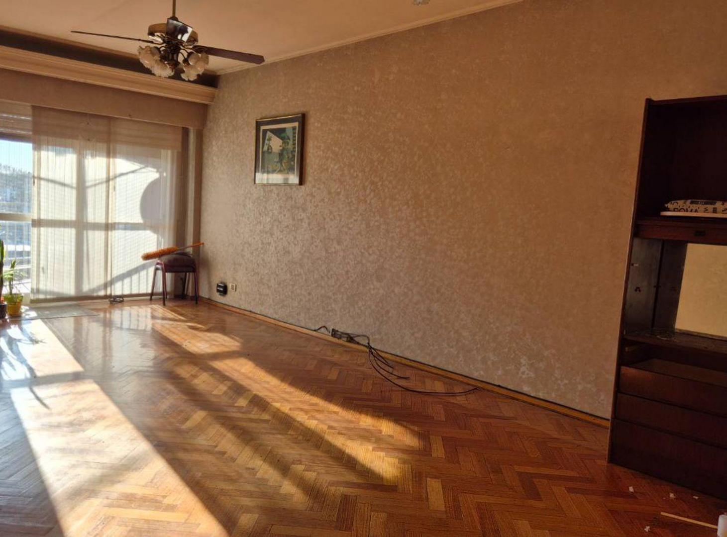 Foto de VENTA 4 AMB + DEPENDECIA Y COCHERA PATERNAL, imagen 5