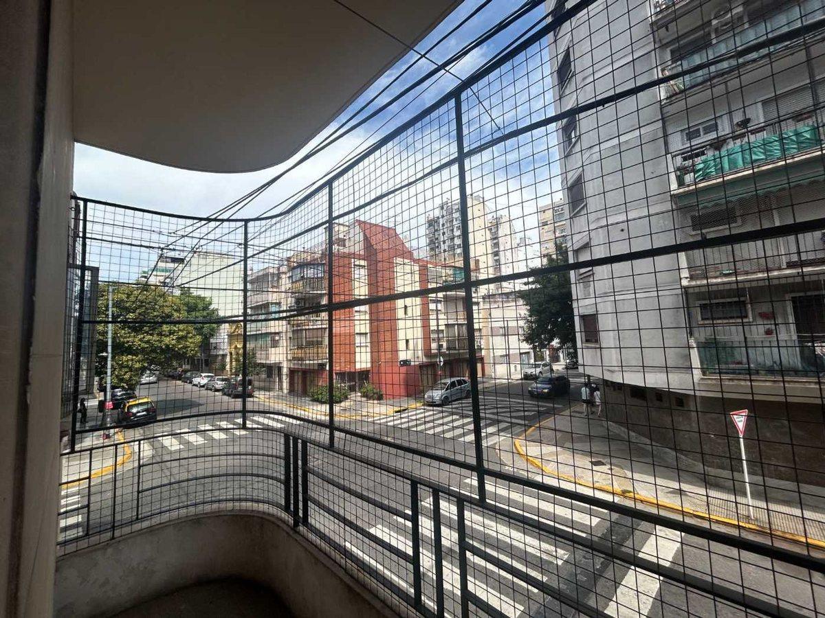 Foto de DEPARTAMENTO DE 2 AMB Y DOS BALCONES BALVANERA, imagen 2