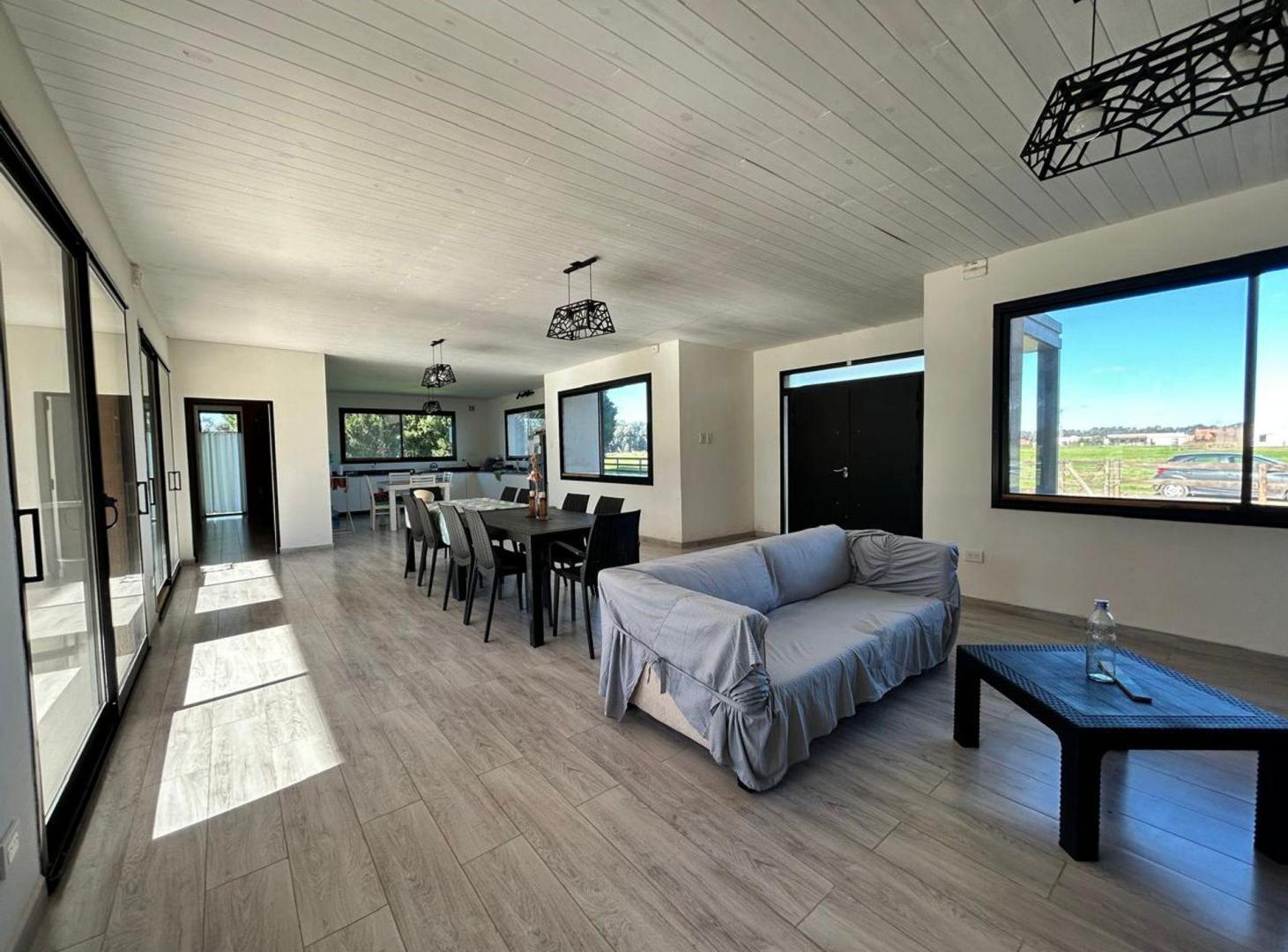 Foto de CASA EN VENTA CON ARBOLEDA AÑOSA-TODA NUEVA, imagen 2