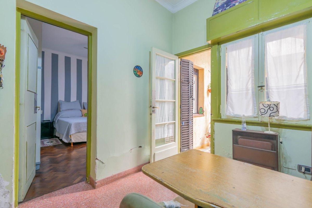 Foto de VENTA PH 4 AMB CON TERRAZA Y PARRILLA. CABALLITO, imagen 4