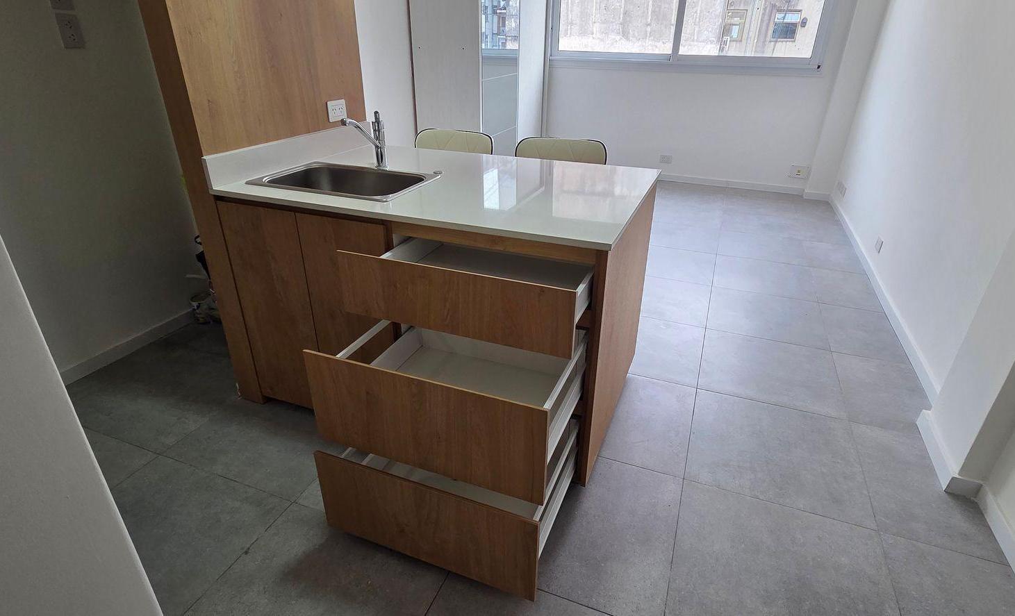 Foto de VENTA MONOAMBIENTE RECICLADO A NUEVO APTO OFICINA, imagen 2