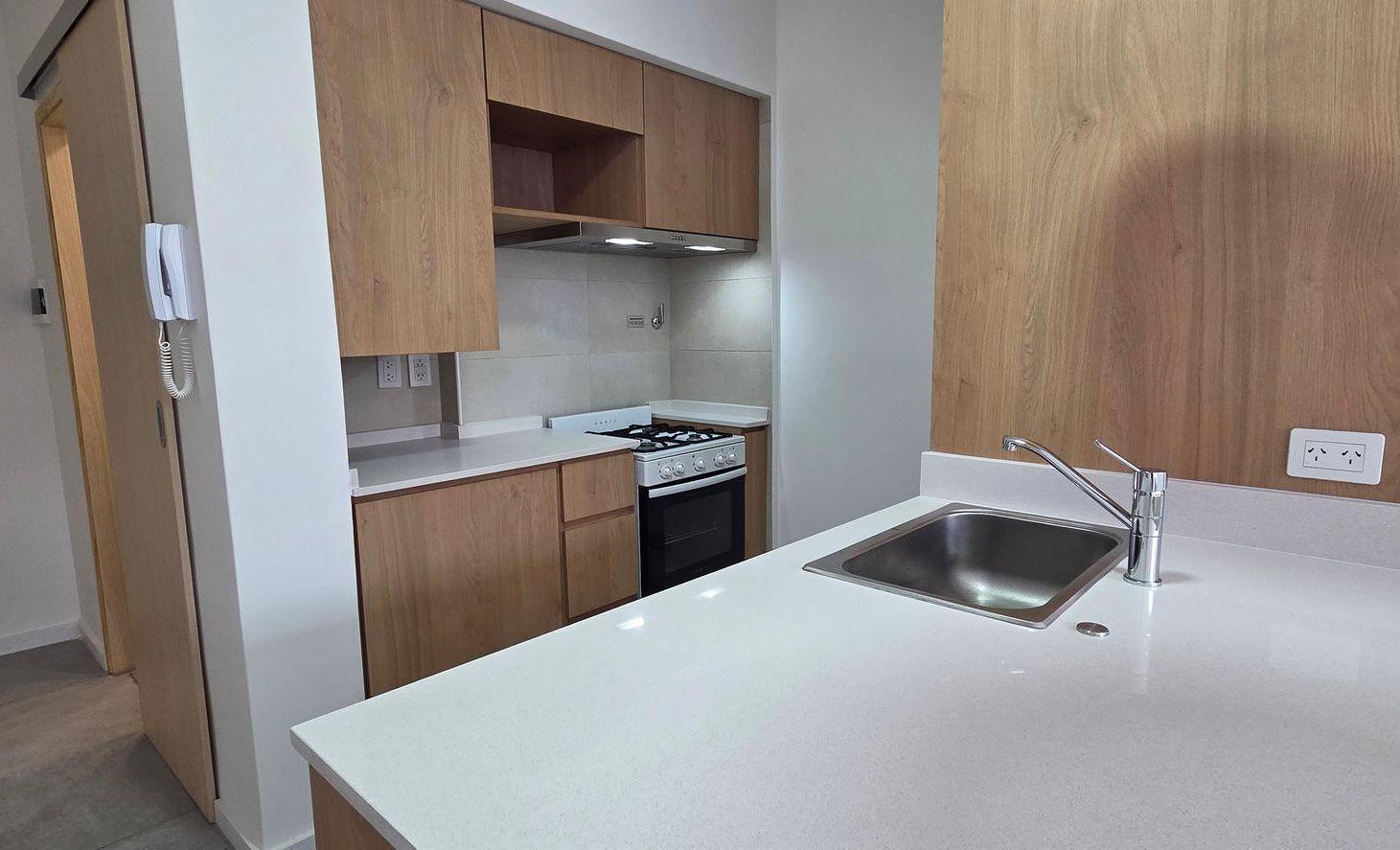 Foto de VENTA MONOAMBIENTE RECICLADO A NUEVO APTO OFICINA, imagen 3